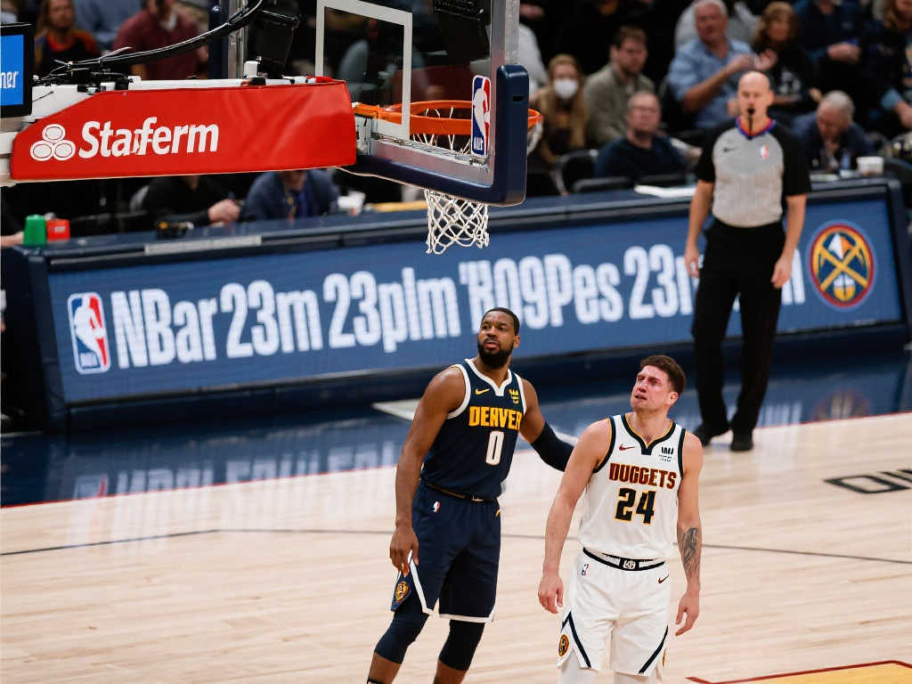 待着一个不 待着一个不